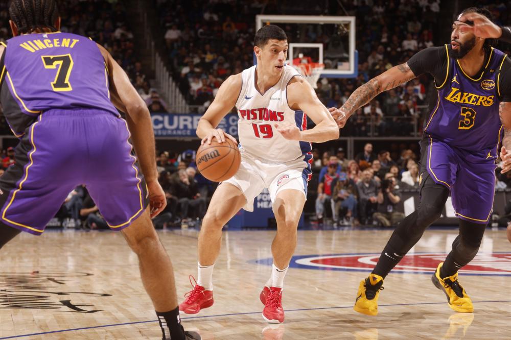 但也因与纳 但也因与纳